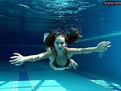 Tiffany Tatum strips naked underwater