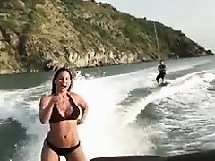 slut dancing one the water