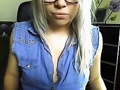 Polish cam model gets you going with dirty talk