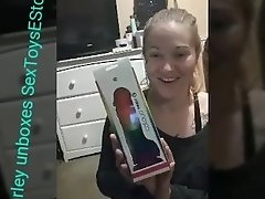 Harley unboxes sextoyestore.com