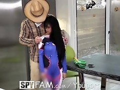 Spyfam Overwatch halloween disguise fuck with step sister Jade Kush