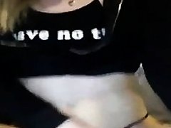 Katt travesti gostosa mostrando o rabo na webcam